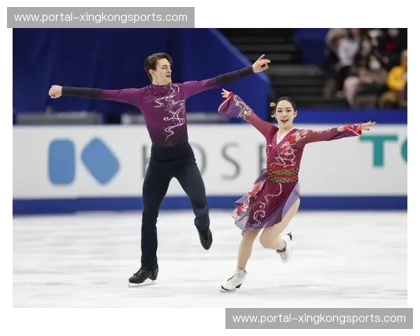 日本花样滑冰团体赛依靠稳定表现 力压东道主暂居次席 日本花样滑冰团体赛依靠稳定表现 力压东道主暂居次席